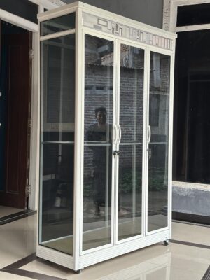 Lemari Pakaian Kaca 3 Pintu